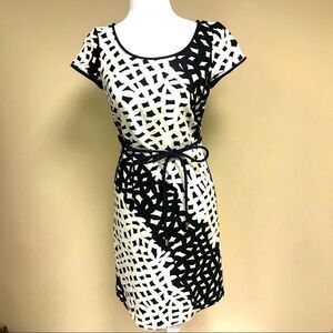 Talbots cap sleeve graphic print dress with belt. 2P